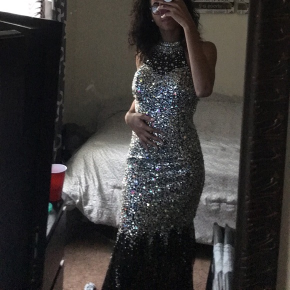 GORGEOUS PROM DRESS - Picture 1 of 5